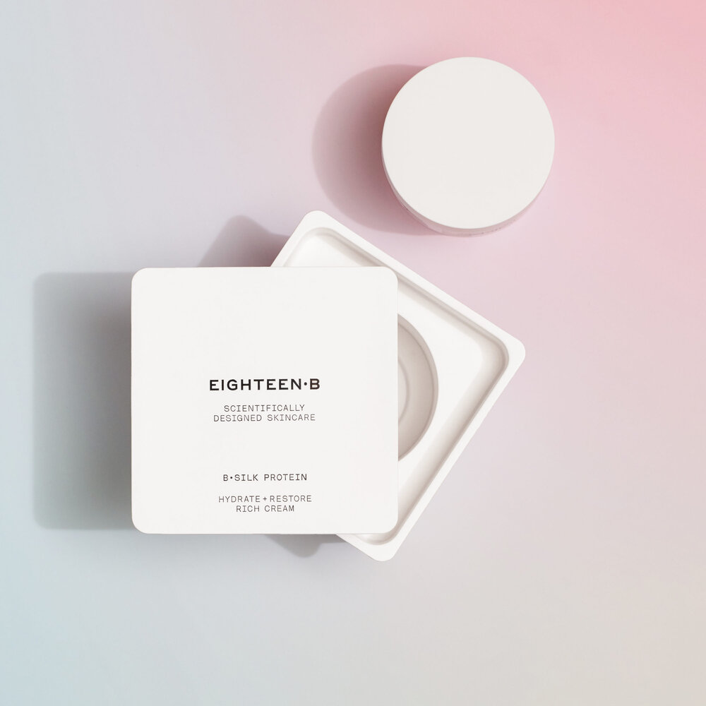 护肤品简约包装设计(图1) 护肤品简约包装设计(图1)